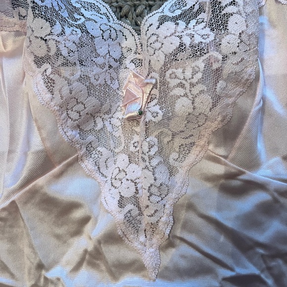 Elegant Lace Trim Satin Chemise vintage baby pink small - Picture 3 of 6
